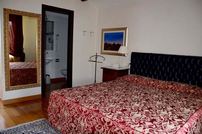 Imagen de la habitación del Hotel La Torre, Maiolati Spontini. Foto 12