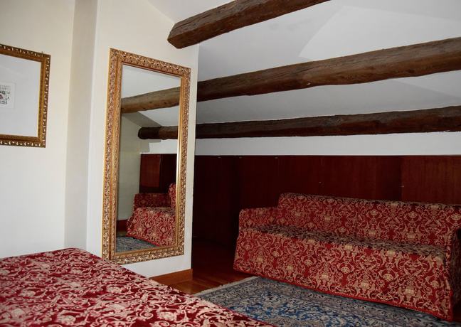 Imagen de la habitación del Hotel La Torre, Maiolati Spontini. Foto 14