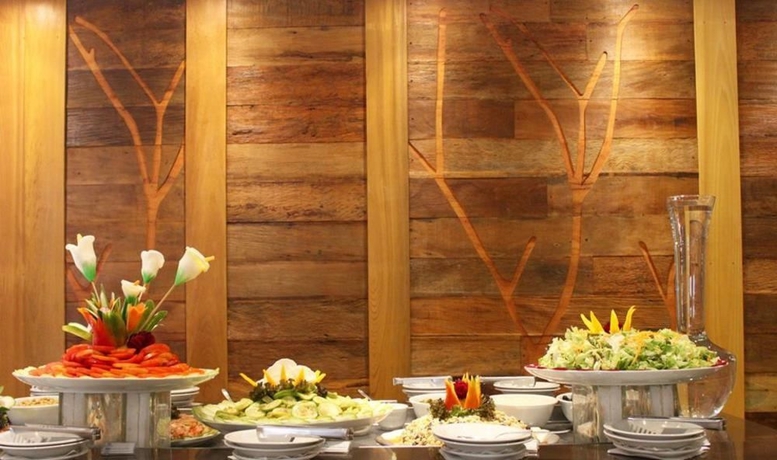 Imagen del bar/restaurante del Hotel La Torre Resort All Inclusive. Foto 6