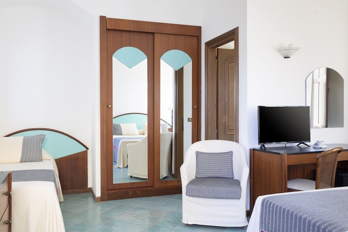 Imagen de la habitación del Hotel La Torre, Torre di Bari. Foto 5