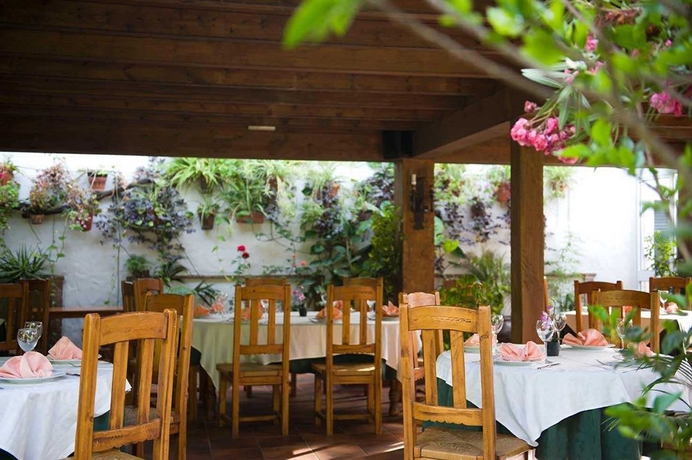 Imagen del bar/restaurante del Hotel La Torre, Valdevaqueros. Foto 1