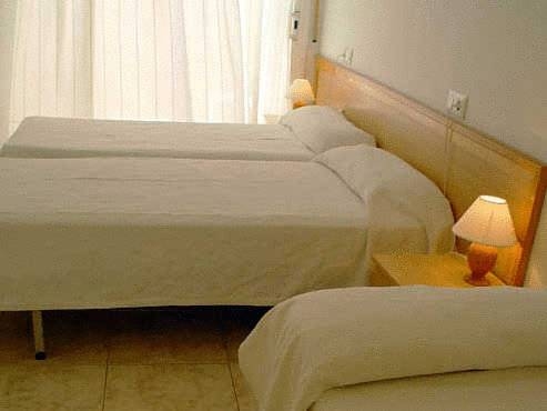 Imagen de la habitación del Hotel La Torreta. Foto 11