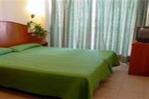 Imagen de la habitación del Hotel La Torreta. Foto 12