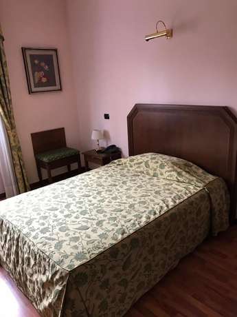 Imagen de la habitación del Hotel La Torretta, Castel San Pietro Terme. Foto 9