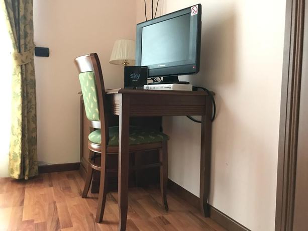 Imagen de la habitación del Hotel La Torretta, Castel San Pietro Terme. Foto 10
