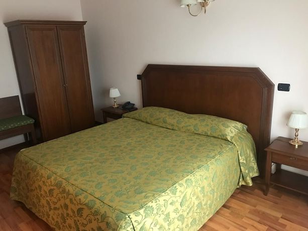 Imagen de la habitación del Hotel La Torretta, Castel San Pietro Terme. Foto 13