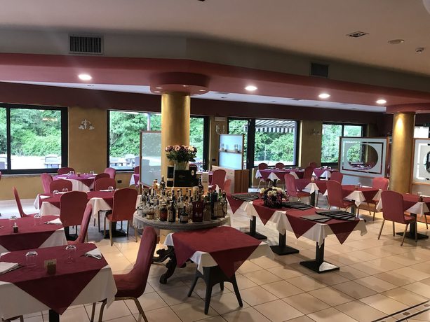 Imagen del bar/restaurante del Hotel La Torretta, Castel San Pietro Terme. Foto 2