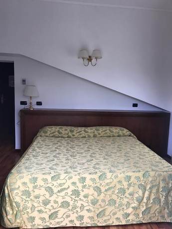 Imagen de la habitación del Hotel La Torretta, Castel San Pietro Terme. Foto 19