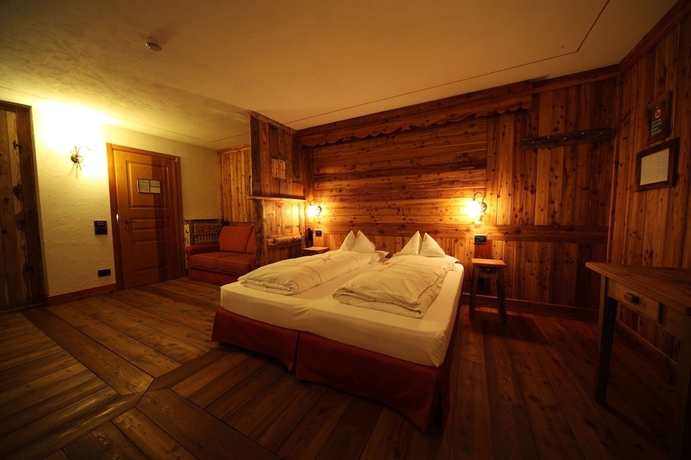 Imagen de la habitación del Hotel La Torretta, Challand-Saint-Anselme. Foto 6