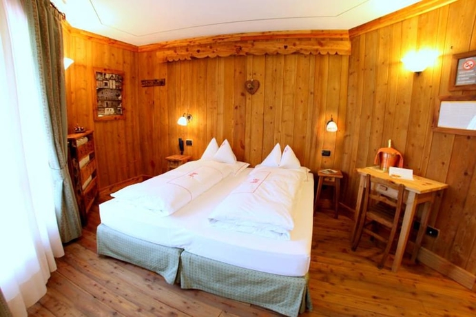 Imagen de la habitación del Hotel La Torretta, Challand-Saint-Anselme. Foto 7