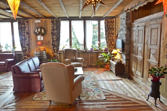 Imagen del bar/restaurante del Hotel La Torretta, Challand-Saint-Anselme. Foto 4