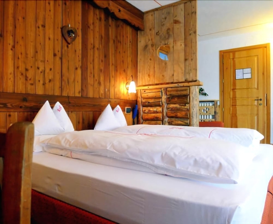 Imagen de la habitación del Hotel La Torretta, Challand-Saint-Anselme. Foto 14