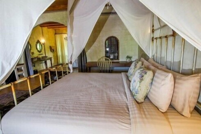 Imagen de la habitación del Hotel La Toscana Resort. Foto 9