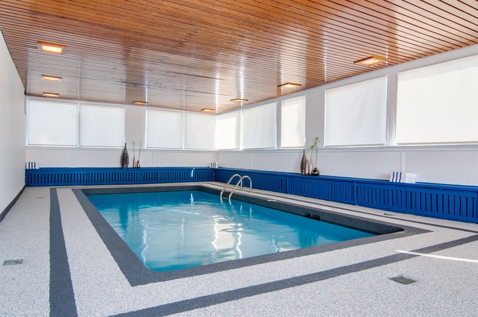 Imagen de la piscina del Hotel La Tour Belvedere Apartment. Foto 13