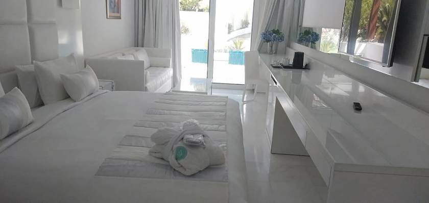 Imagen de la habitación del Hotel La Tour Blanche. Foto 9