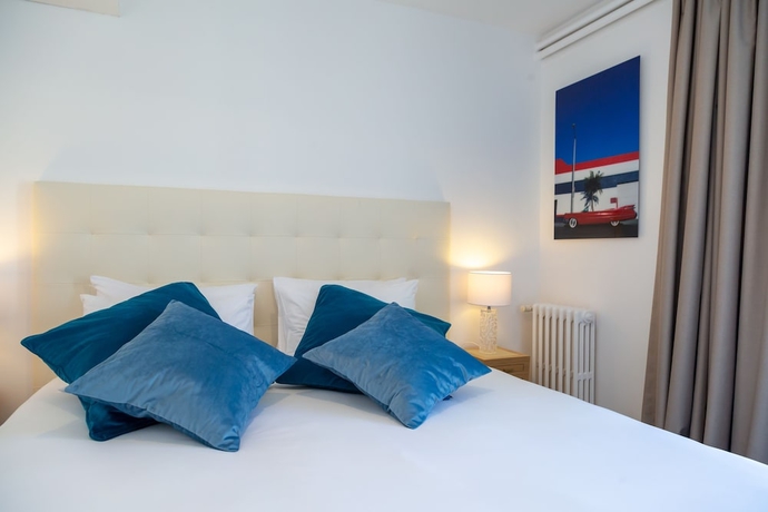 Imagen de la habitación del Hotel La Tour De Nesle La Rochelle Vieux Port. Foto 4