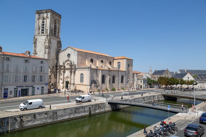 Imagen de la habitación del Hotel La Tour De Nesle La Rochelle Vieux Port. Foto 17