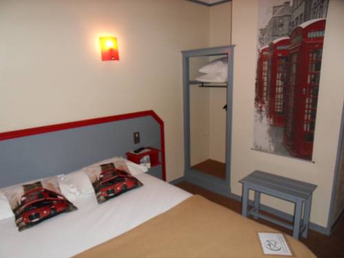 Imagen de la habitación del Hotel La Tour Des Anglais. Foto 2