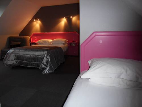Imagen de la habitación del Hotel La Tour Des Anglais. Foto 3