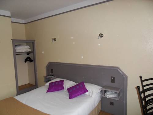 Imagen de la habitación del Hotel La Tour Des Anglais. Foto 5
