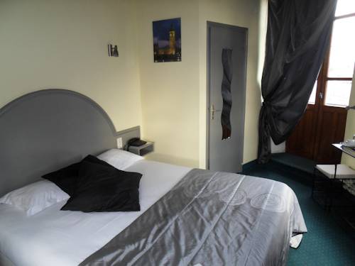 Imagen de la habitación del Hotel La Tour Des Anglais. Foto 11
