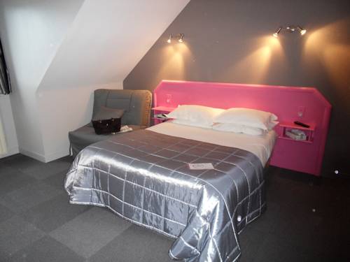 Imagen de la habitación del Hotel La Tour Des Anglais. Foto 12