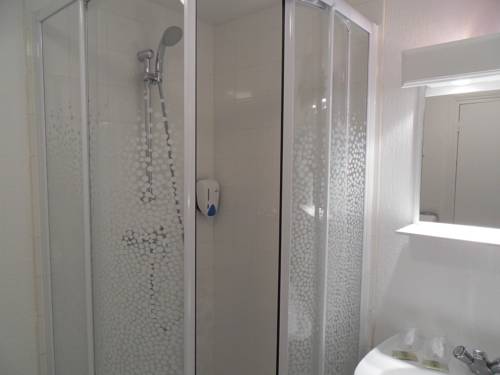 Imagen de la habitación del Hotel La Tour Des Anglais. Foto 14