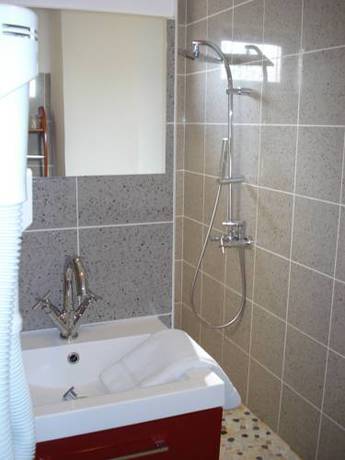 Imagen de la habitación del Hotel La Tour Des Lys. Foto 8