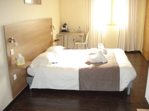 Imagen de la habitación del Hotel La Tour Des Lys. Foto 12