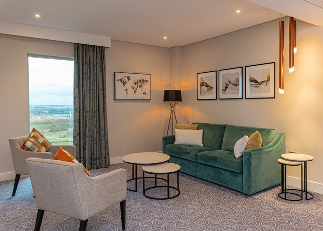 Imagen de la habitación del Hotel La Tour. Foto 7