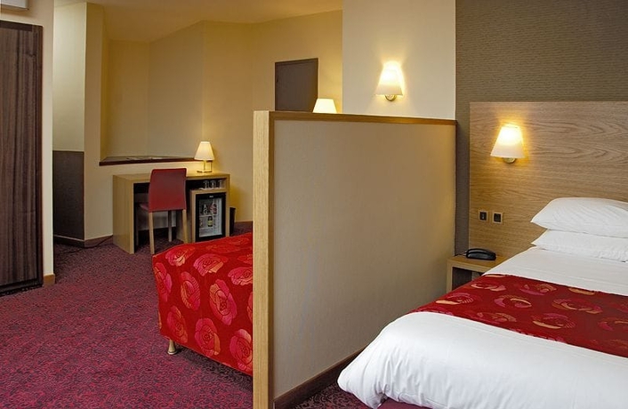 Imagen de la habitación del Hotel La Tour Maje. Foto 10