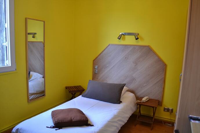 Imagen de la habitación del Hotel La Tour du Loup. Foto 17