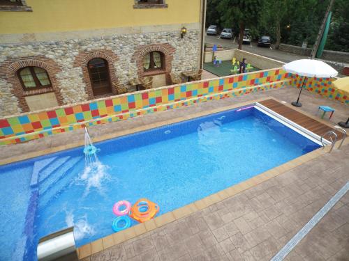 Imagen de la piscina del Hotel La Trapa. Foto 5