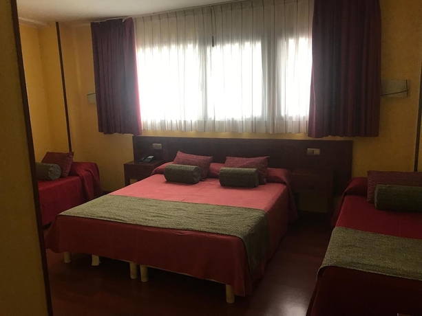 Imagen de la habitación del Hotel La Trébede. Foto 12