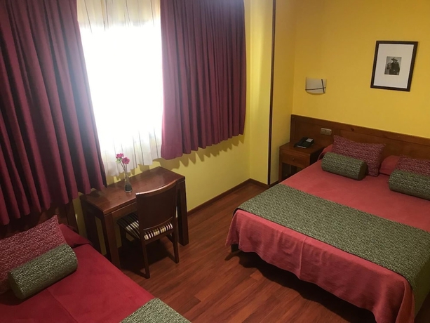 Imagen de la habitación del Hotel La Trébede. Foto 14