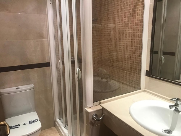 Imagen de la habitación del Hotel La Trébede. Foto 17