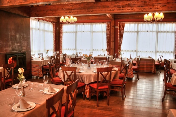 Imagen del bar/restaurante del Hotel La Trébede. Foto 5