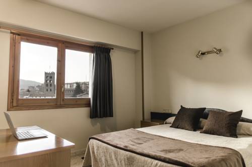 Imagen de la habitación del Hotel La Trobada Sport. Foto 9