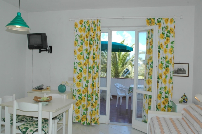 Imagen de la habitación del Hotel La Turistica. Foto 3