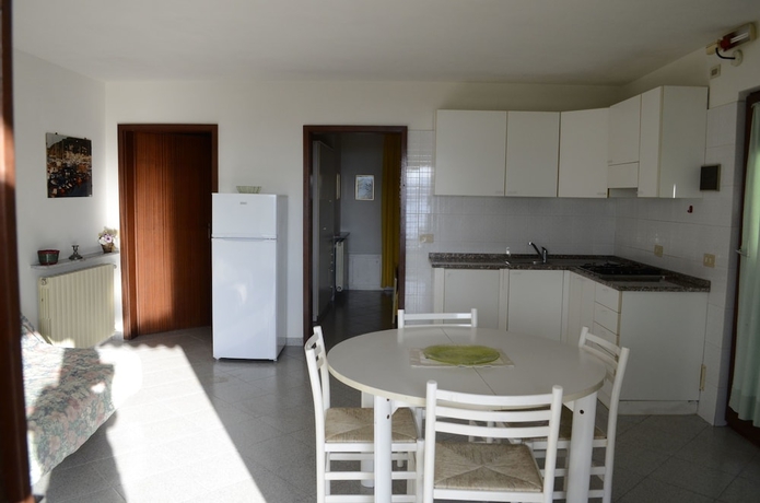 Imagen de la habitación del Hotel La Turistica. Foto 7