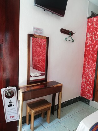 Imagen de la habitación del Hotel La Union, Flores. Foto 3