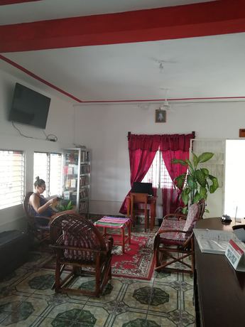 Imagen de los interiores del Hotel La Union, Flores. Foto 17