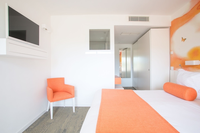 Imagen de la habitación del Hotel La Vague De Saint Paul. Foto 3