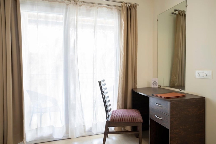 Imagen de la habitación del Hotel La Vaiencia Beach Resort. Foto 10