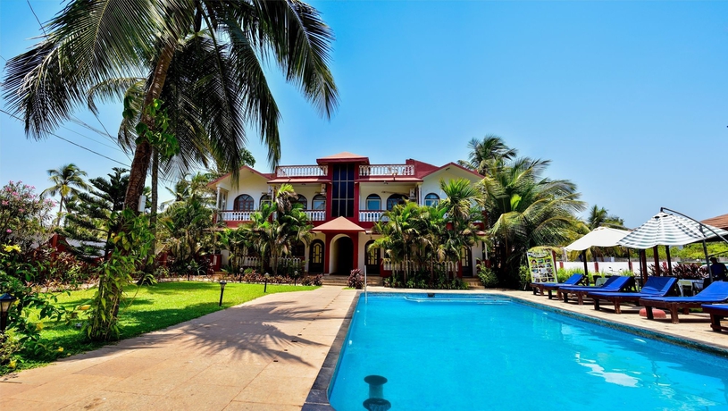 Imagen de la piscina del Hotel La Vaiencia. Foto 12