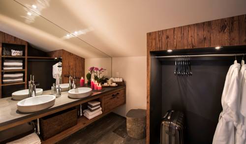 Imagen de la habitación del Hotel La Val and Spa. Foto 4