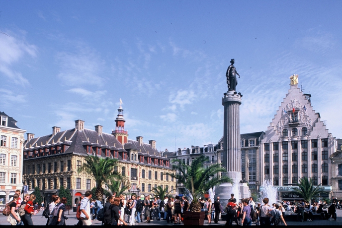 Imagen de los exteriores del Hotel La Valiz. Foto 12