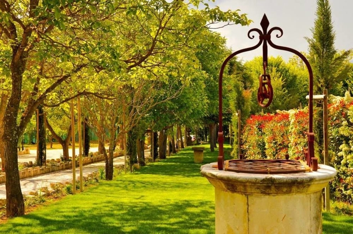 Imagen de los exteriores del Hotel La Valle Dell'aquila. Foto 9