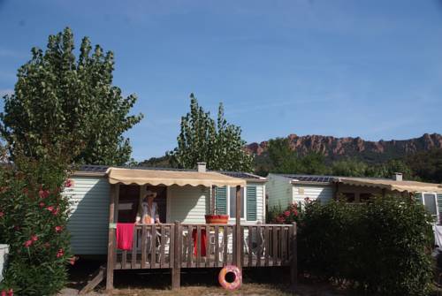 Imagen de la habitación del Hotel La Vallée Du Paradis. Foto 2