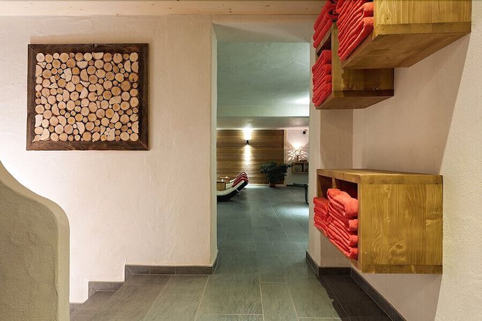 Imagen de la piscina del Hotel La Vallée Hotel and Spa. Foto 15